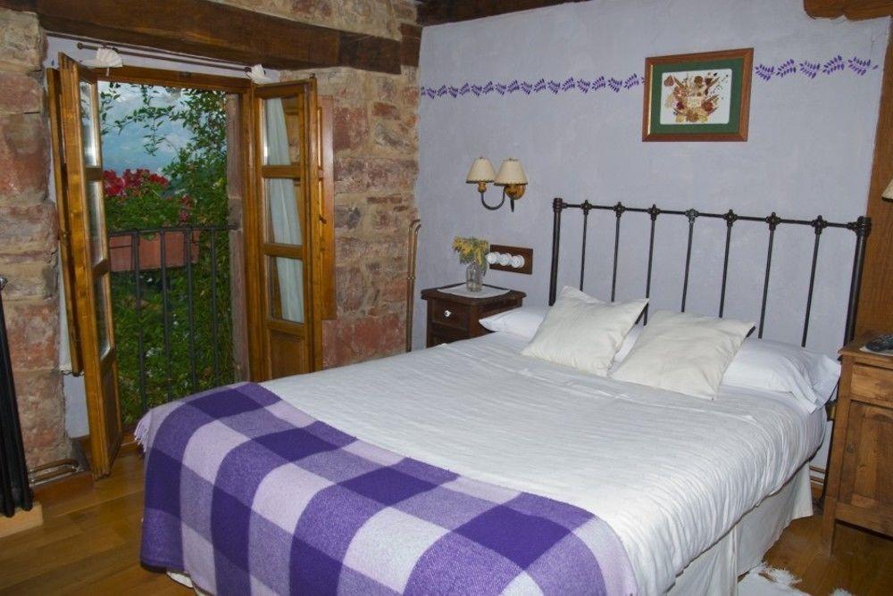 Posada La Trebede Perrozo Exterior photo